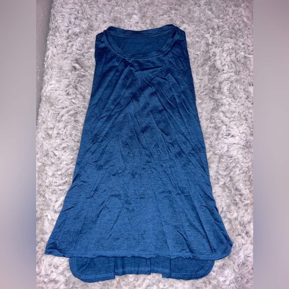 Women’s workout tank top